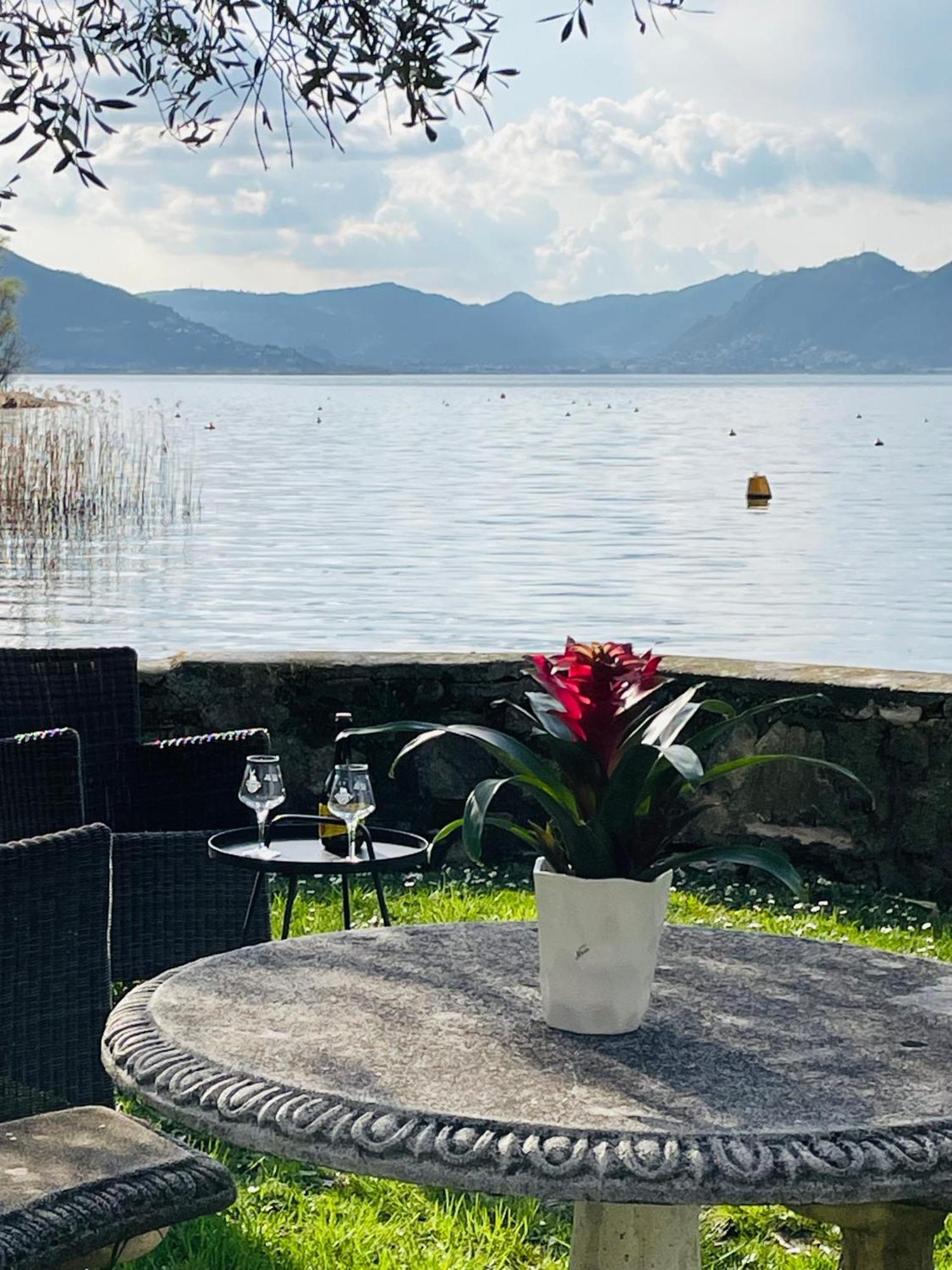 Villa Franca Pilzone Eksteriør billede